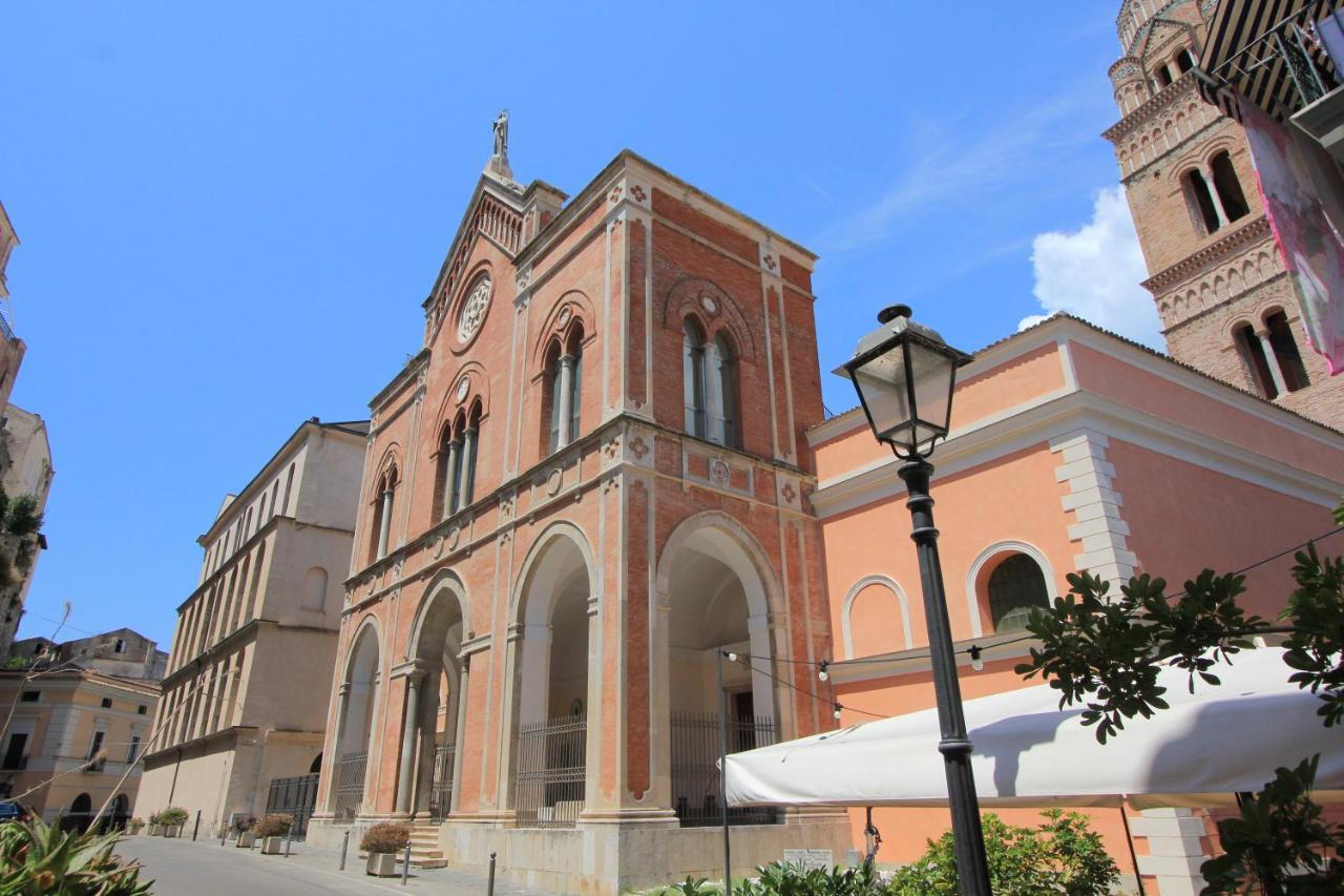 Отель Sapore Di Mare Al Duomo Гаэта Экстерьер фото